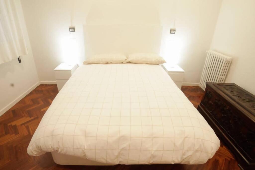 Piso Lujo En Gran Via Con Garaje Apartment Vigo Luaran gambar