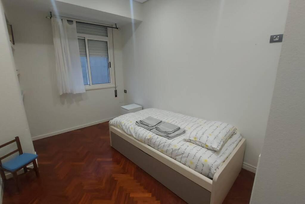 Piso Lujo En Gran Via Con Garaje Apartment Vigo Luaran gambar