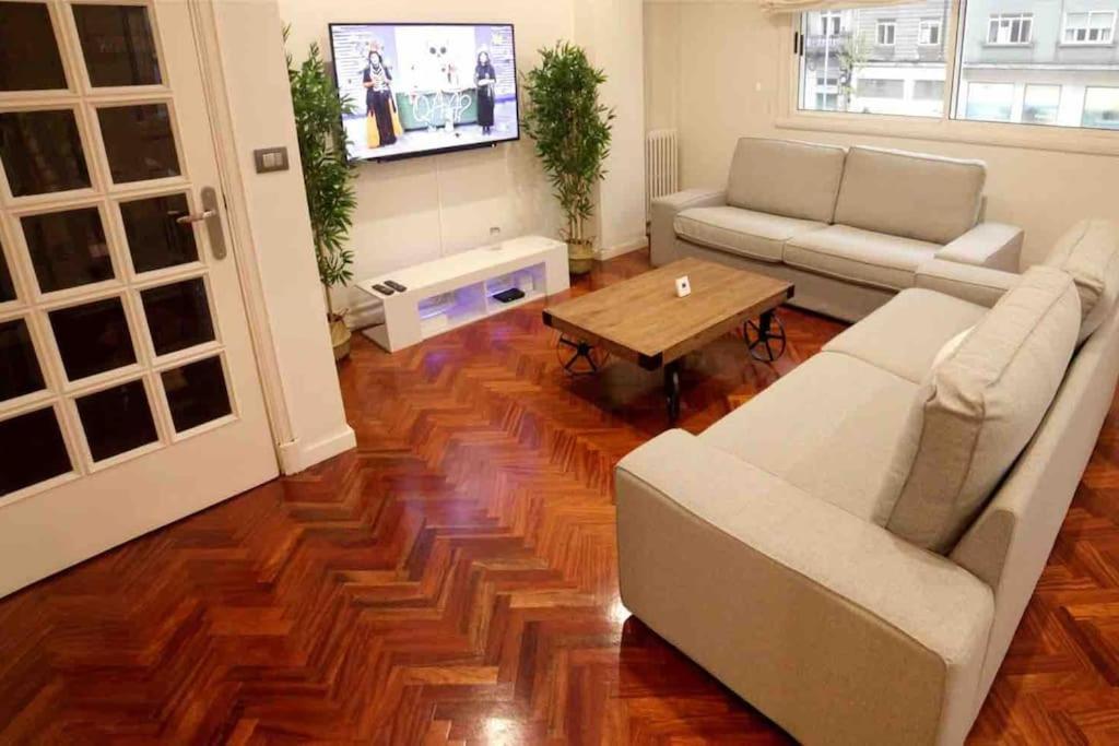 Piso Lujo En Gran Via Con Garaje Apartment Vigo Luaran gambar