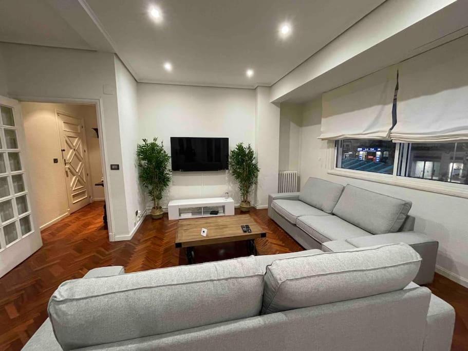 Piso Lujo En Gran Via Con Garaje Apartment Vigo Luaran gambar